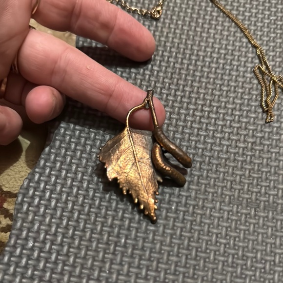 Gold Bar Necklace and Leaf Brooch - Picture 6 of 7
